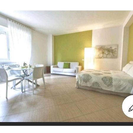 Centro Citta Train Station Apartment Bergamo Luaran gambar
