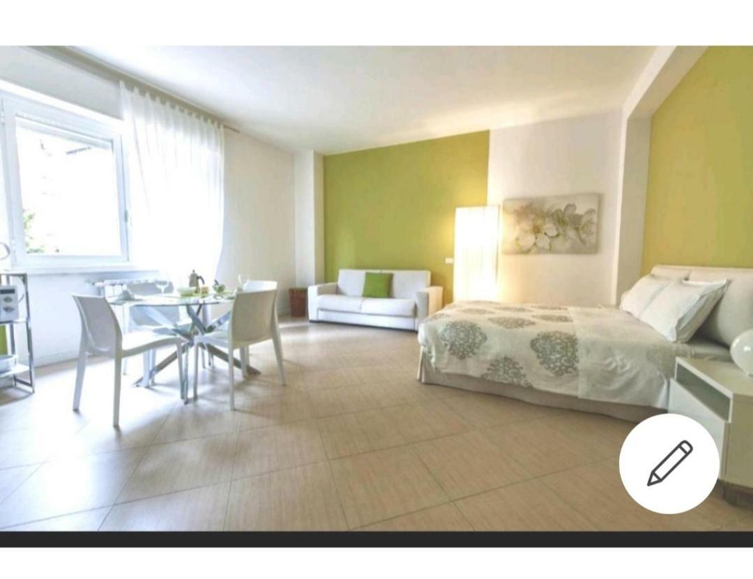 Centro Citta Train Station Apartment Bergamo Luaran gambar